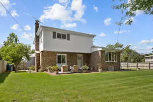 1225 N Basswood Ln, Mount Prospect, IL 60056 - Photo 24