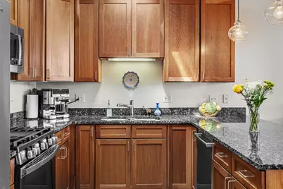 1109 W Belmont Avenue #4, Chicago, IL 60657 - Photo 10