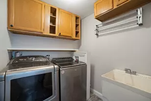 109 Crest Ave, Elk Grove Village, IL 60007 - Photo 22
