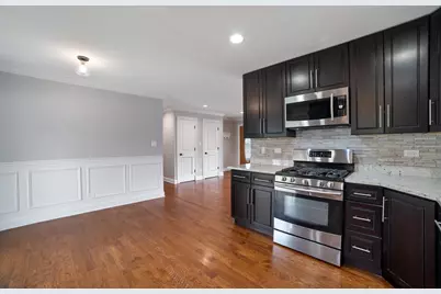 109 Crest Avenue, Elk Grove Village, IL 60007 - Photo 10