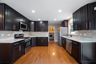 109 Crest Ave, Elk Grove Village, IL 60007 - Photo 8
