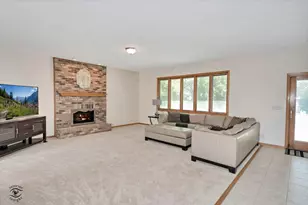 365 Crestwood Rd, Wood Dale, IL 60191 - Photo 10