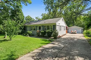 23914 S Cretewood Ln, Crete, IL 60417 - Photo 2