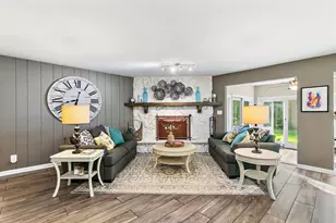 40W719 Longshadow Ln, Campton Hills, IL 60175 - Photo 14