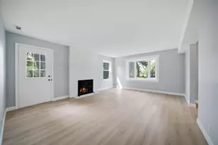 15811 S Whipple Ave, Markham, IL 60428 - Photo 6