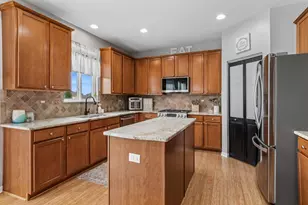 711 Jorstad Dr, North Aurora, IL 60542 - Photo 12