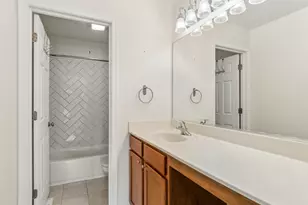 711 Jorstad Dr, North Aurora, IL 60542 - Photo 16