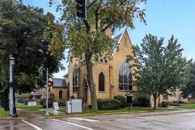 417 W Main Street, West Dundee, IL 60118 - Photo 2
