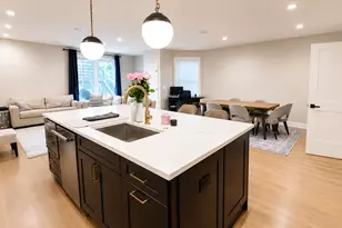1225 W Addison St, Chicago, IL 60613 - Photo 6