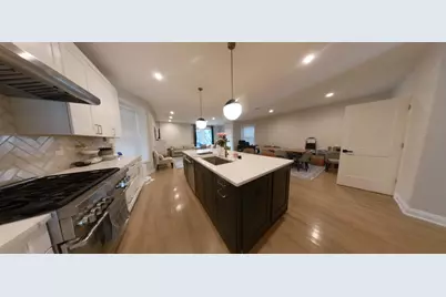 1225 W Addison Street #1, Chicago, IL 60613 - Photo 10