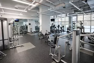 655 W Irving Park Rd, Chicago, IL 60613 - Photo 28