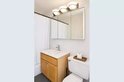 655 W Irving Park Road #4403, Chicago, IL 60613 - Photo 8