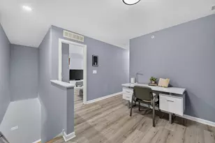 547 Bobby Ann Ct, Roselle, IL 60172 - Photo 20