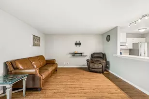 224 Raintree Ct, Aurora, IL 60504 - Photo 6