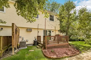224 Raintree Ct, Aurora, IL 60504 - Photo 32