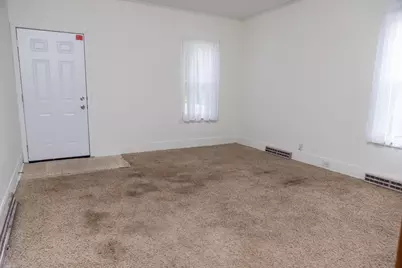 406 N Birch Street, Wenona, IL 61377 - Photo 8