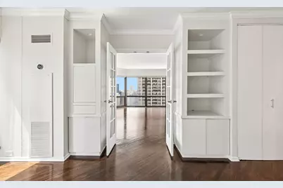 100 E Huron Street #1906, Chicago, IL 60611 - Photo 22