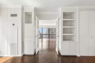 100 E Huron St, Chicago, IL 60611 - Photo 22