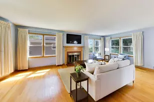 228 S Dwyer Ave, Arlington Heights, IL 60005 - Photo 2