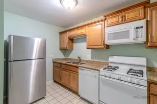 1147 Miller Ln, Buffalo Grove, IL 60089 - Photo 4