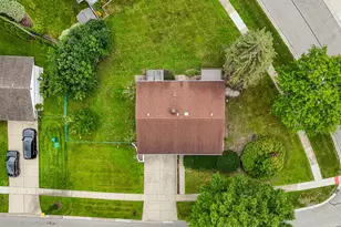 669 White Pine Rd, Buffalo Grove, IL 60089 - Photo 30