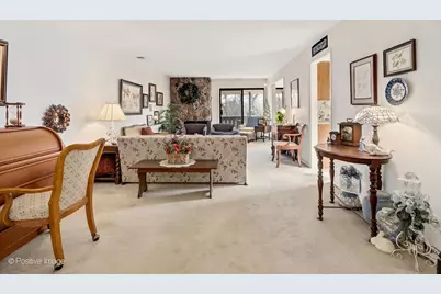 1S055 Spring Road #2C, Oakbrook Terrace, IL 60181 - Photo 4