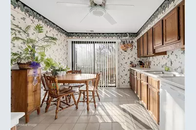 1S055 Spring Road #2C, Oakbrook Terrace, IL 60181 - Photo 8