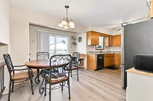 1713 Bataan St, Joliet, IL 60435 - Photo 6