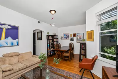 1319 W Foster Avenue, Chicago, IL 60640 - Photo 28
