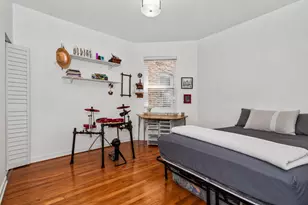 1319 W Foster Ave, Chicago, IL 60640 - Photo 32