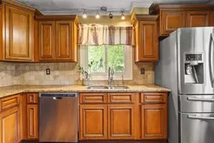 5420 Golden Prairie Cir, Rockford, IL 61109 - Photo 8