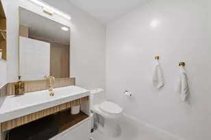 [Address not provided], Northbrook, IL 60062 - Photo 28
