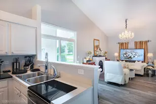2246 Margaret Dr, Montgomery, IL 60538 - Photo 10