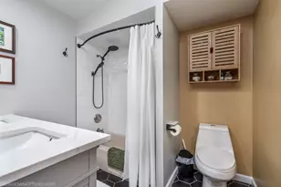 360 Claymoor Rd, Hinsdale, IL 60521 - Photo 12