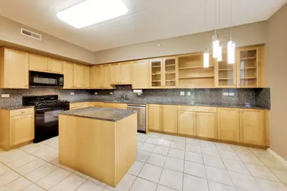 940 Augusta Way #105, Highland Park, IL 60035 - Photo 4