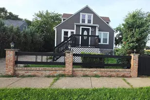 7000 W 71st Pl, Chicago, IL 60638 - Photo 2