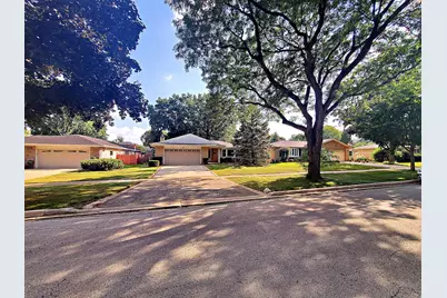 1221 W Lonnquist Boulevard, Mount Prospect, IL 60056 - Photo 24