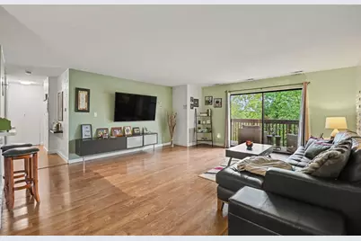 120 Lakeview Drive #519, Bloomingdale, IL 60108 - Photo 2