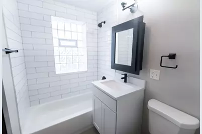 4342 N Mozart Street #2E, Chicago, IL 60618 - Photo 8