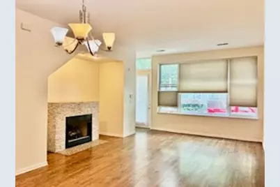 917 N Kingsbury Street, Chicago, IL 60610 - Photo 2