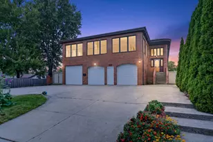 1046 S Main St, Lombard, IL 60148 - Photo 1