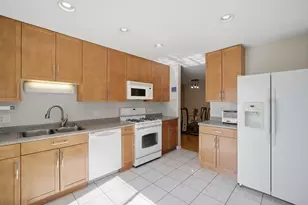 301 Horatio Blvd, Buffalo Grove, IL 60089 - Photo 8