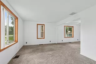 11806 Maple Ave, Hebron, IL 60034 - Photo 14