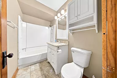 30 S Commonwealth Avenue, Elgin, IL 60123 - Photo 12