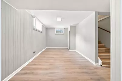30 S Commonwealth Avenue, Elgin, IL 60123 - Photo 22