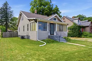 30 S Commonwealth Ave, Elgin, IL 60123 - Photo 26