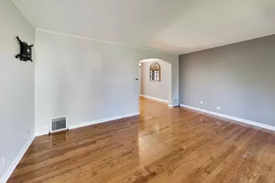 5523 N Natchez Avenue, Chicago, IL 60656 - Photo 8