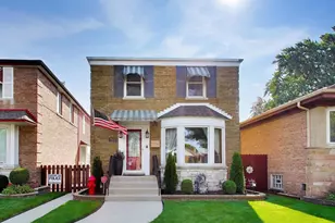 5523 N Natchez Ave, Chicago, IL 60656 - Photo 1
