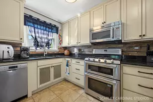 1216 S Wisconsin Ave, Lombard, IL 60148 - Photo 8