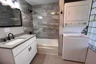 220 S Hamilton Ave, Chicago, IL 60612 - Photo 18